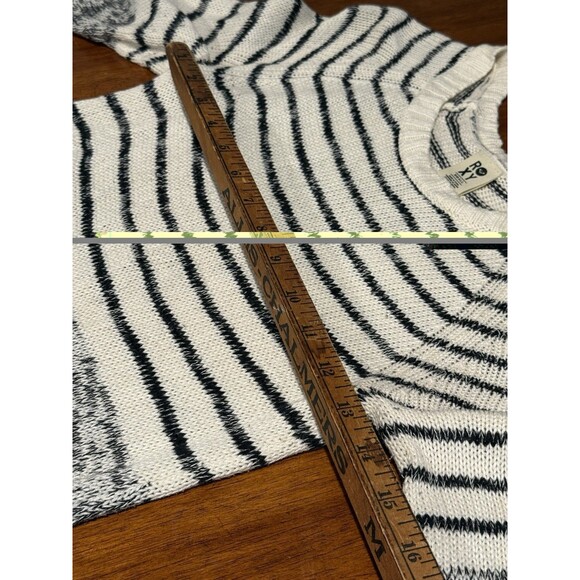 Y2K Roxy Grey White Striped Sweater Small Knit Long Sleeve S Block Top Tunic - Picture 9 of 10